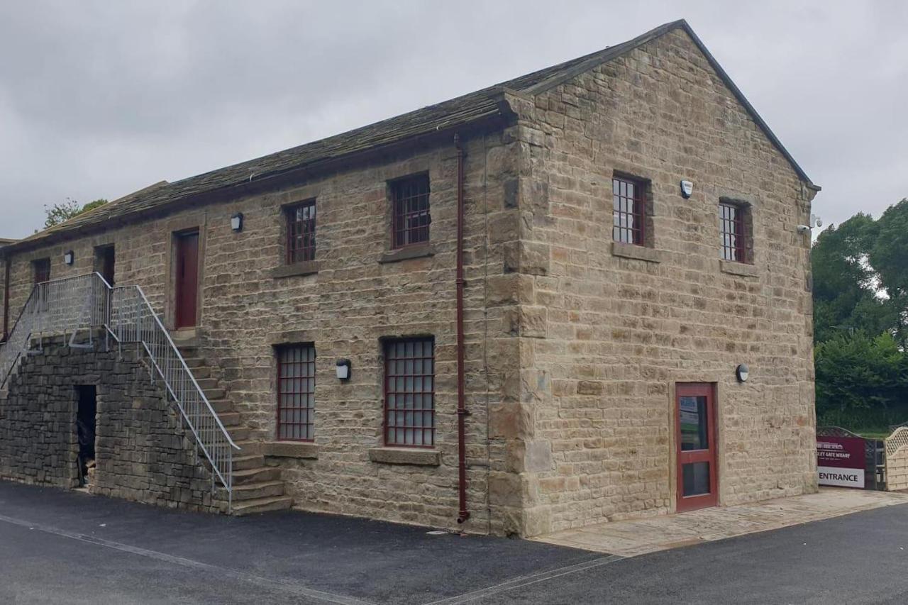 Buck - En-Suite Room In Canalside Guesthouse Burnley Exterior photo